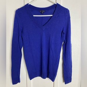 ** Like New ** Royal Blue Gap Sweater Size Small 100% Wool Clueless Style